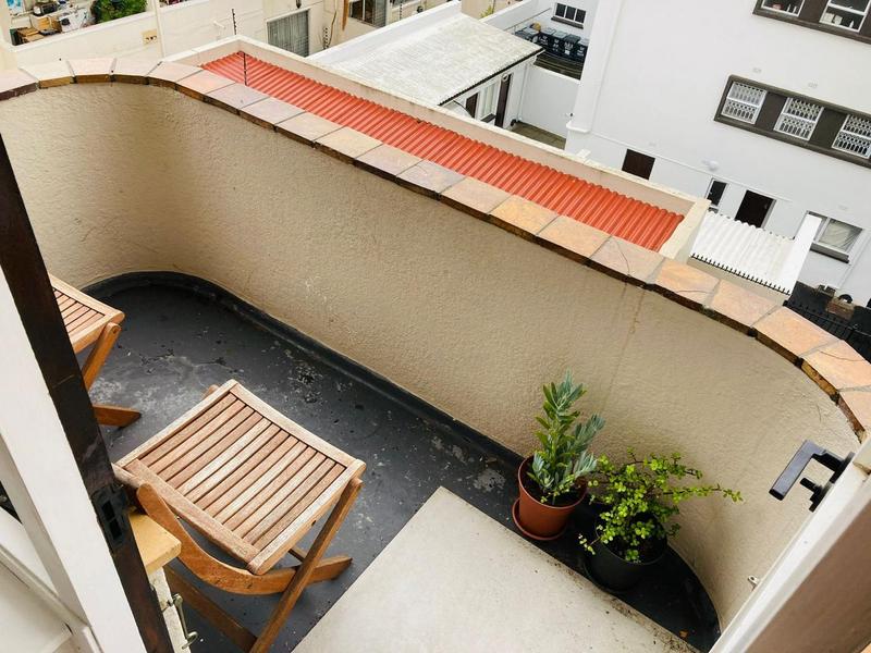 1 Bedroom Property for Sale in Sea Point Western Cape